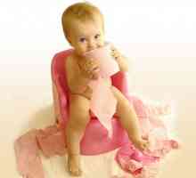 Malé dítě má průjem (řídká stolice, průjem, žaludeční nevolnost)
