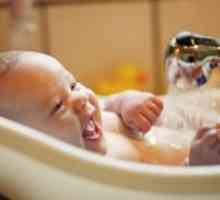 Péče a hygieny novorozených chlapců
