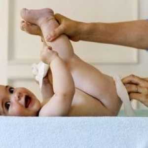 Kryptorchismus u kojenců: léčba následků, příčin, příznaků