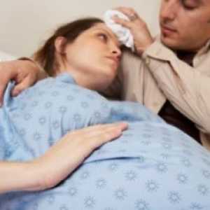 Protržení hráze při porodu