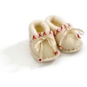 Dětská obuv pro kojence. Kritéria pro výběr obuvi pro děti do jednoho roku