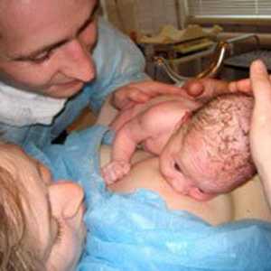 Pět hlavních a rozšířené problémy po porodu. Počet těhotenství a následných rizik.